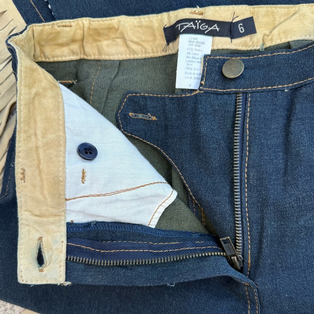 Taiga Women’s Western cowgirl Blue Denim Capri Pearls Suede Fringe Jeans Size 6 - Picture 3 of 11